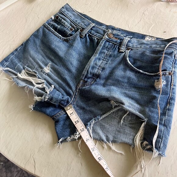 We The Free People Sofia Distressed Denim Shorts Size 27 - Picture 8 of 10